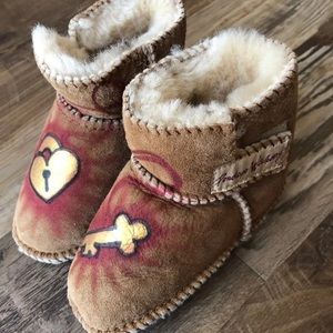 Penelope Wildberry Sheepskin Boots M